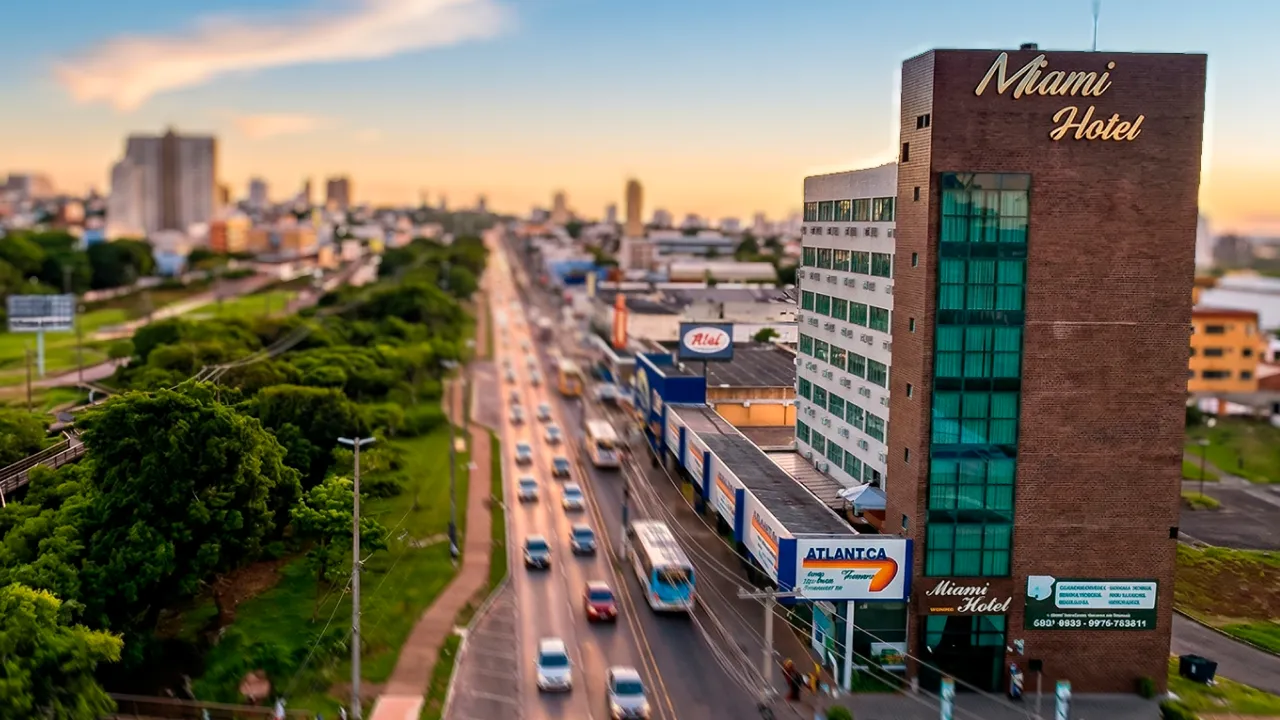 Fachada do Miami Hotel em Samambaia Norte